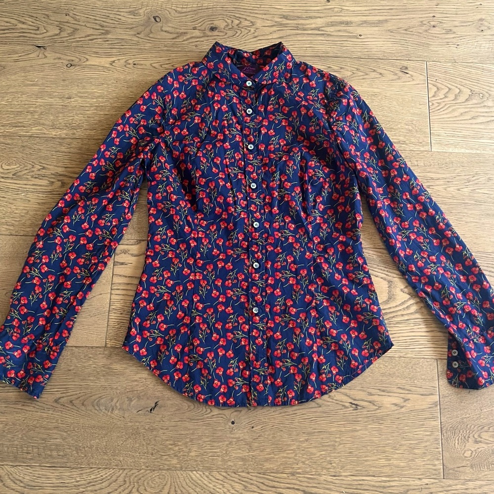 J crew Womens button down Poppy fabric